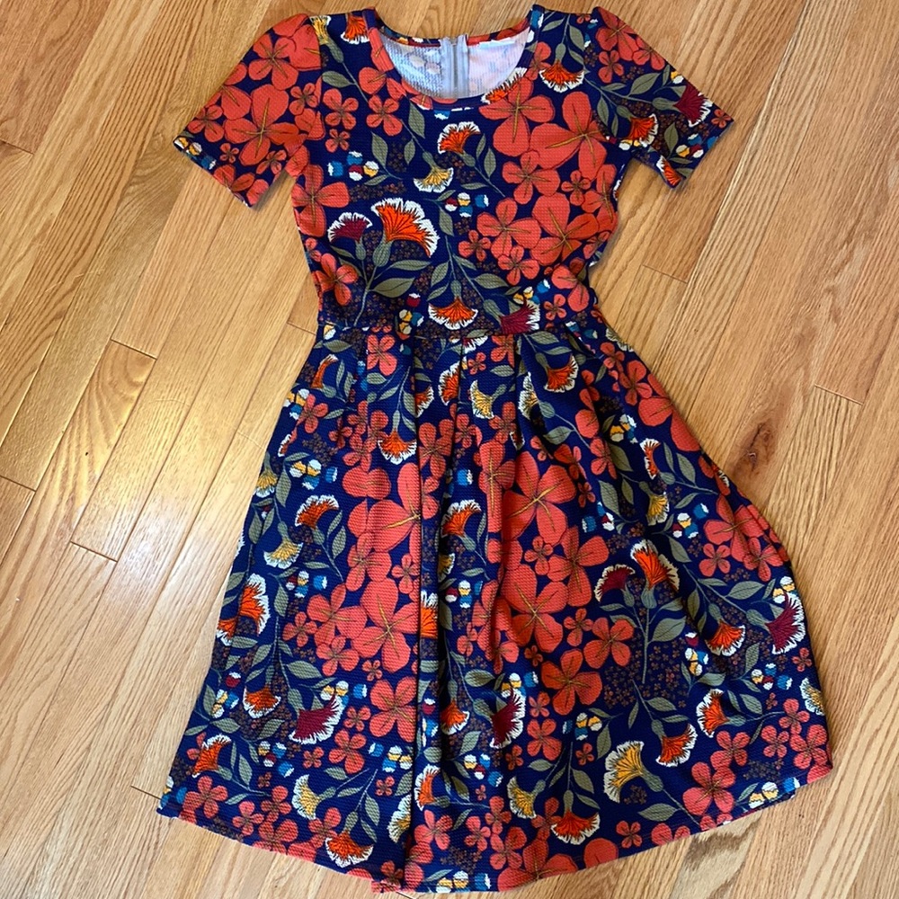 LulaRoe Amelia dress. XS. Floral.